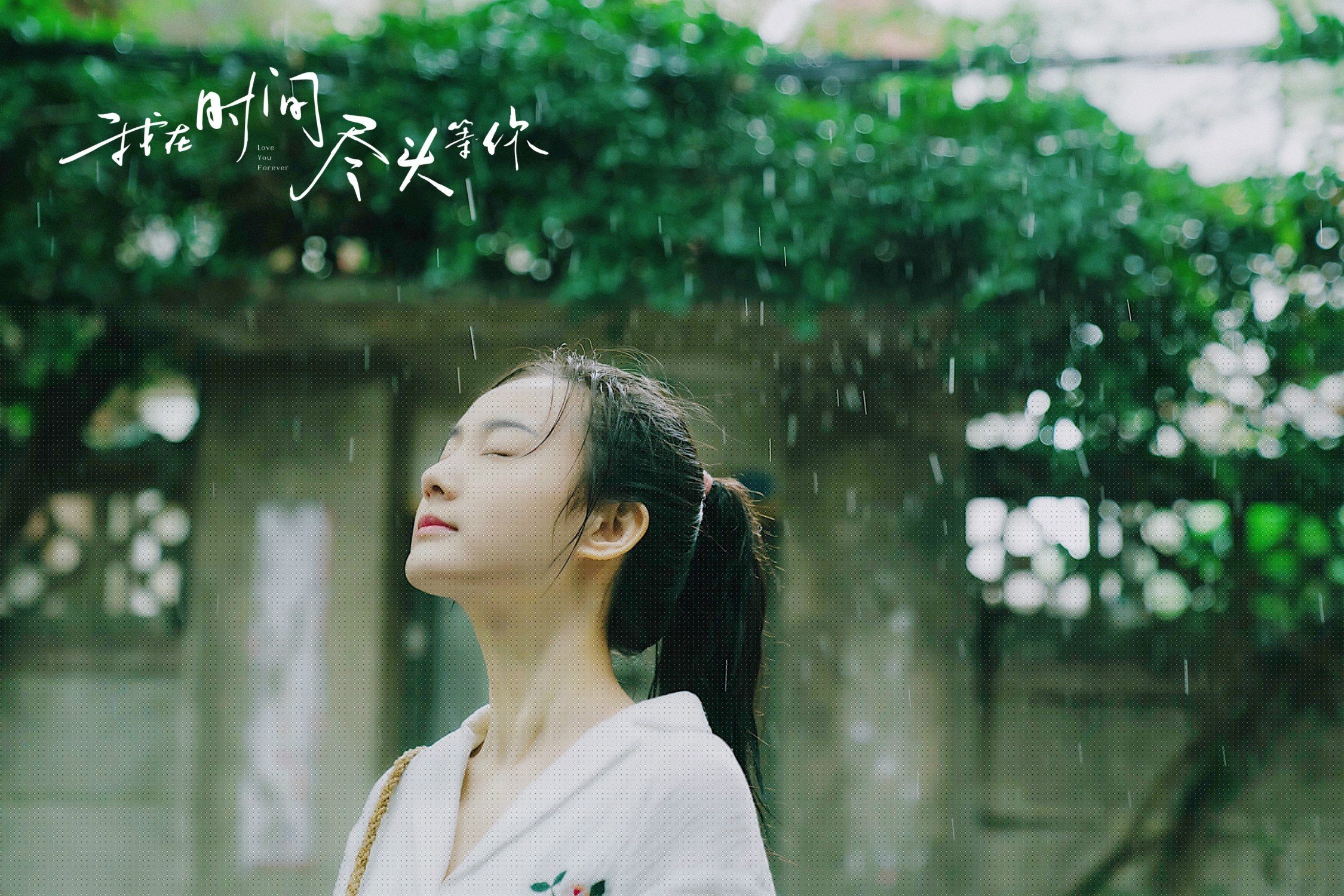 爱游戏娱乐平台-76人中锋在对抗训练中完成强硬封盖引爆全场，76人三大中锋