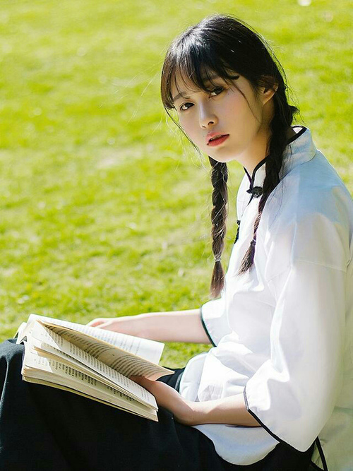 塔特的球场指挥官作用，令袋鼠队攻守如行云流水