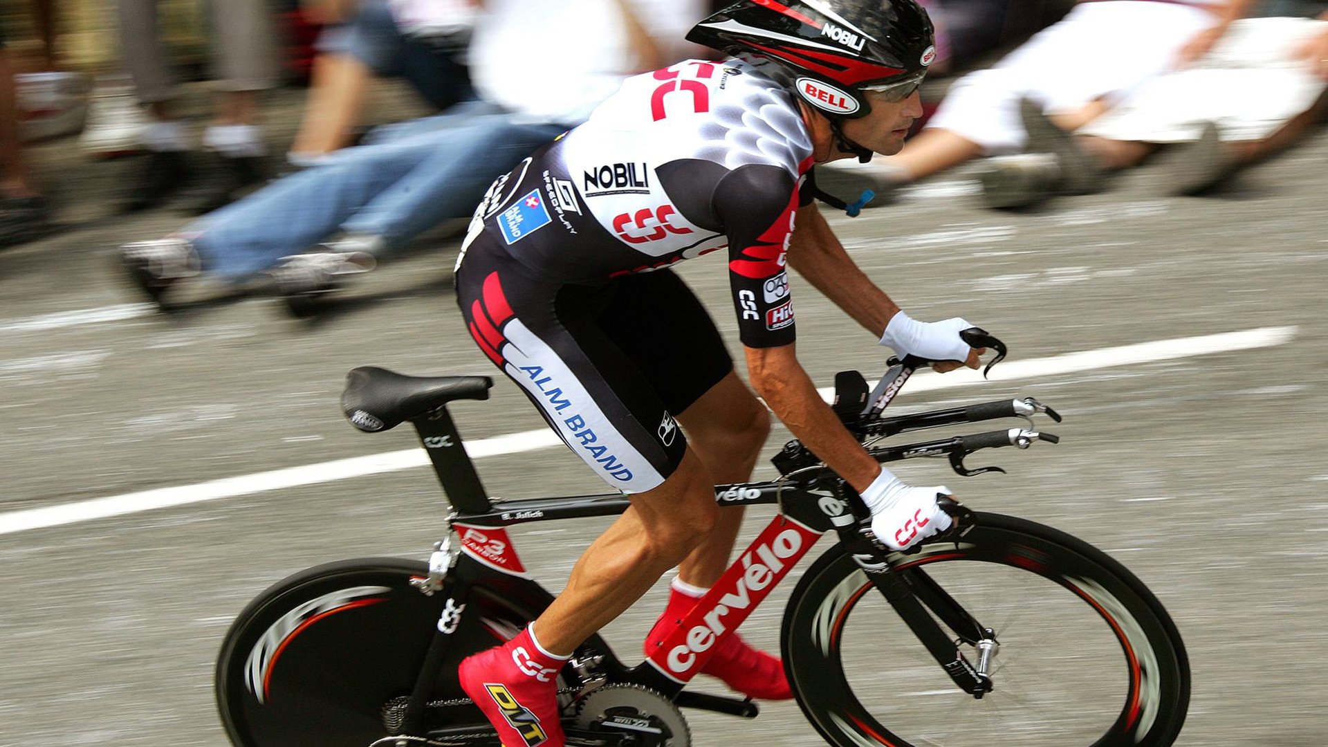 波兰队未来展望：通过培养多元化人才，提升整体实力，波兰队的